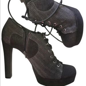 Vintage Gianni Bini Gray Pinstripe Booties - Size 9 - Style CAIN201